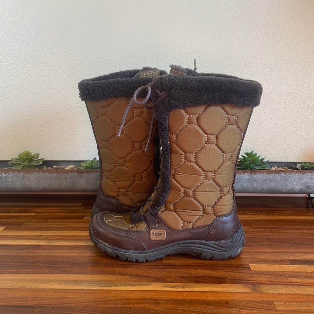 Ugg snow boots